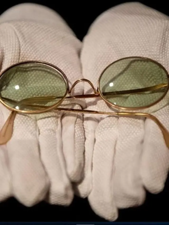 Kacamata John Lennon