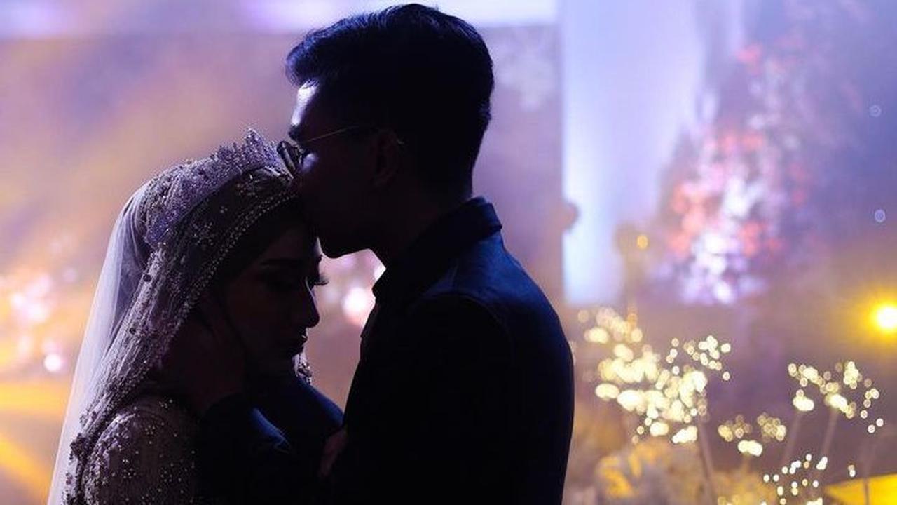 Sejumlah rekan seleb menyampaikan selamat atas pernikahan Tengku Anataya, putri dari Cindy Fatika Sari dan Tengku Firmansyah.

"Selamaat ya pakkk  wohoo new chapter in life !" tulis @meisya__siregar.

"Alhmldh selamat firman...cyndi," tulis @arzetibi.