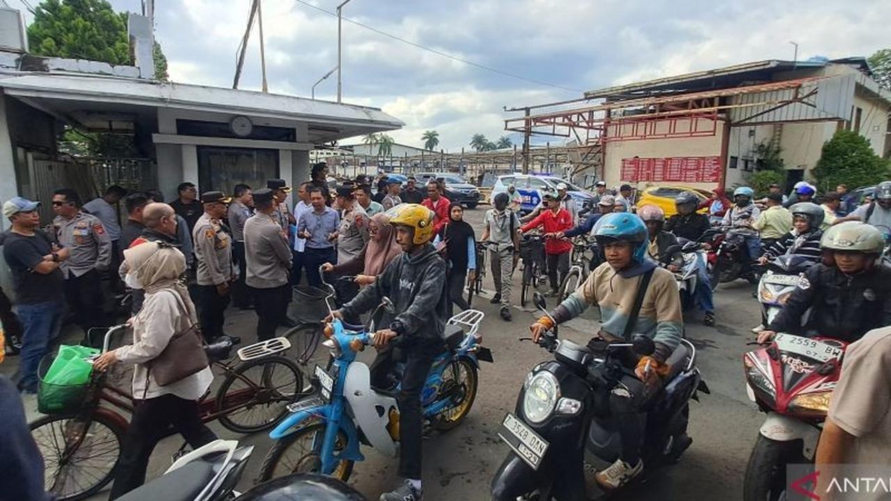 Polres Sumedang Amankan Pembagian THR PT Kahatex, Pastikan Karyawan Terima Hak dengan Aman