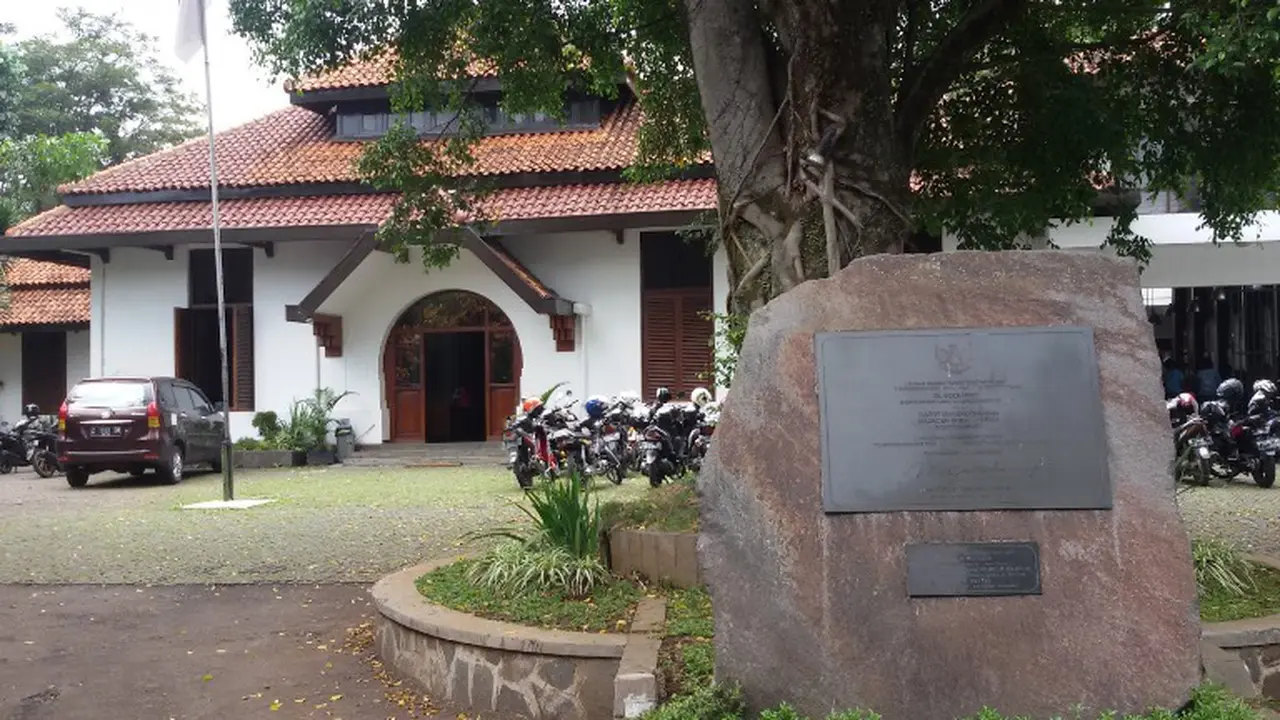 Menilik Gedung Pengadilan Sakral Bung Karno di Bandung