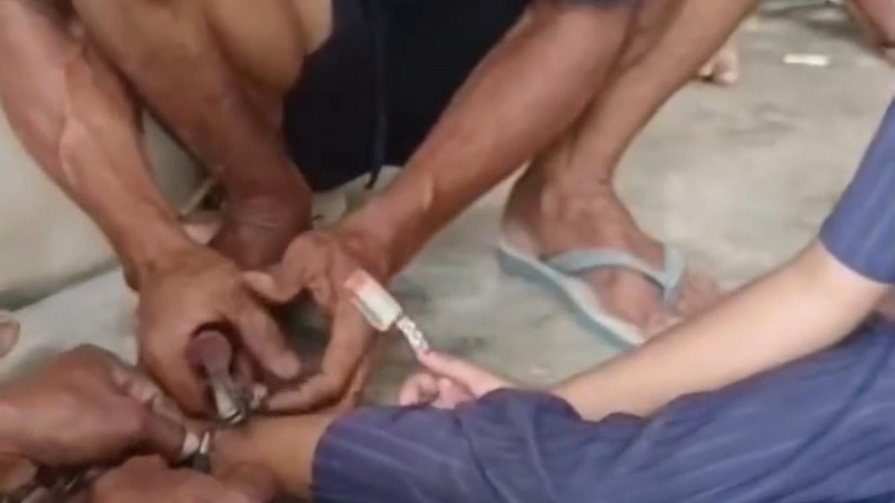 Orang tua di Kabupaten Mesuji, Lampung, tega merantai kaki anak perempuannya yang masih berumur 6 tahun di dalam rumah sendirian