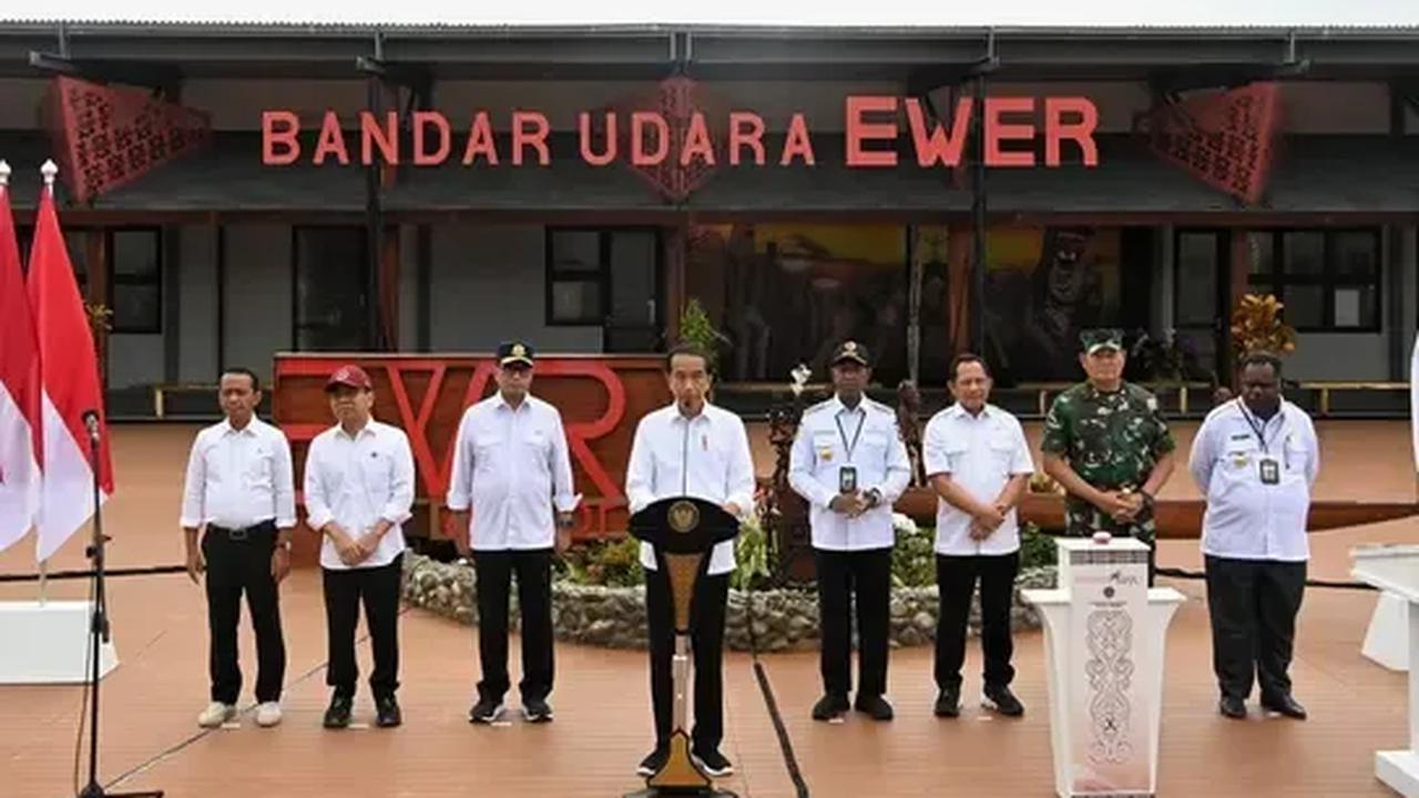 Sebelumnya, Presiden Jokowi beserta rombongan sempat berkunjung ke Papua Nugini. Kemudian, kunjungan dilanjutkan ke Papua.