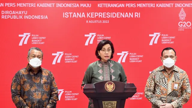 Menteri Keuangan (Menkeu) Sri Mulyani dalam keterangannya selepas mengikuti Sidang Kabinet Paripurna yang dipimpin oleh Presiden Joko Widodo di Istana Negara, Senin, 8 Agustus 2022. (Foto: Rusman - Biro Pers Sekretariat Presiden)