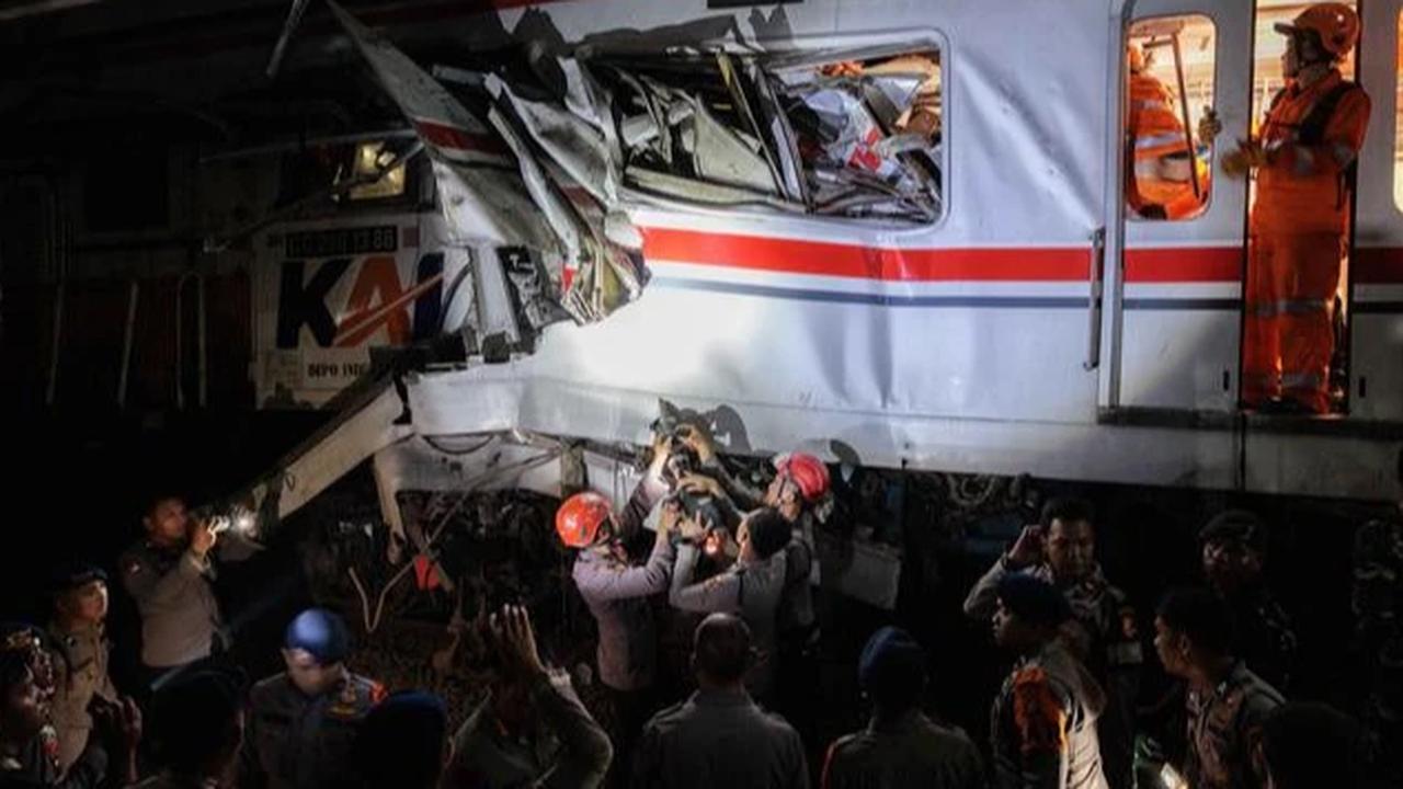 Menhub Pastikan Percepatan Evakuasi Kecelakaan Kereta Api di Stasiun Bekasi Timur