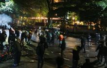 Situasi Terkini Demo Depan DPRD Jabar, Massa Berhamburan ke Gedung Sate Usai Ditembakkan Gas Air Mata