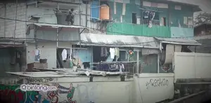 Hidup dikekang oleh muncikari membuat PSK Kalijodo menuliskan penderitaan mereka di tembok tembok bilik.