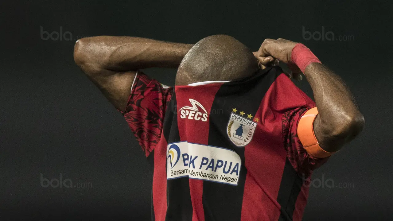 Boaz Solossa
