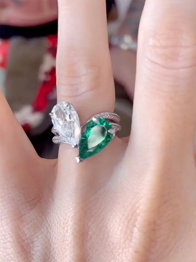 Cincin Tunangan Megan Fox-Machine Gun Kelly