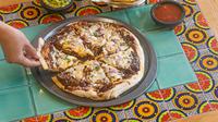 Tasty taco pizza recipe. (Photo: Hybrid Storytellers/Unsplash)