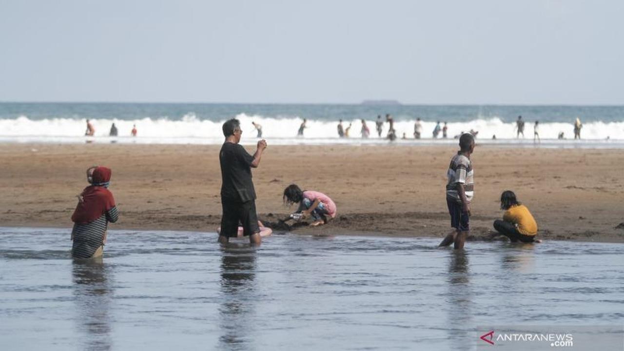 Pemkab Gunungkidul Mutasi Petugas TPR Pantai Baron, Pastikan Transparansi Retribusi Wisata