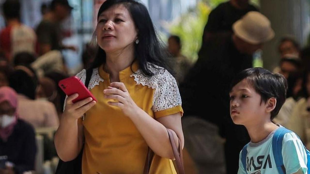 Atau jika secara persentase kapasitas Stasiun Senen telah mencapai 98 persen pemudik yang melakukan keberangkatan.