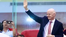 Presiden FIFA, Gianni Infantino, menyaksikan leg kedua final Piala AFF 2026 di Stadion My Dinh, Hanoi, Rabu (26/8/2026). (VFF)