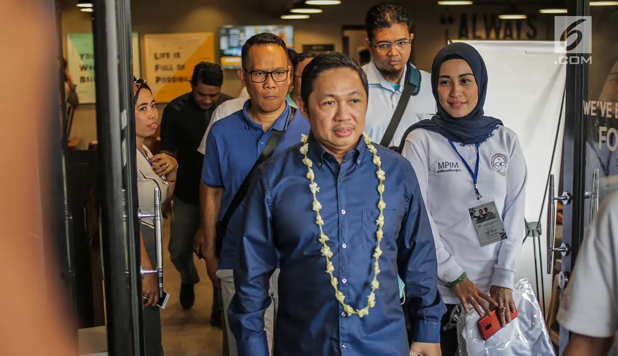 Pendiri Garbi Anis Matta saat menghadiri acara diskusi milenial di kawasan Jakarta, Minggu (14/7/2019). Diskusi bertema ‘Sikap Milenial Pasca Pilpres 2019 & Peran Serta Milenial dalam Menciptakan Lapangan Kerja dan Industri Kreatif’. (Liputan6.com/Faizal Fanani)