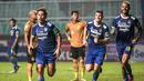 <p>Pemain Persib Bandung, Daisuke Sato (kiri) melakukan selebrasi setelah mencetak gol pertama timnya ke gawang Bhayangkara FC pada laga lanjutan BRI Liga 1 2022/2023 antara Persib Bandung melawan Bhayangkara FC di Stadion Pakansari, Bogor, Jumat (24/03/2023). (Bola.com/Bagaskara Lazuardi)</p>