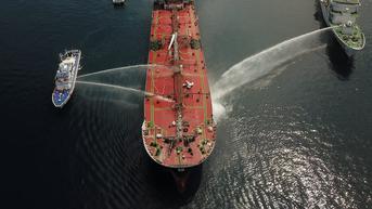 Latihan Bersama: RI Kerahkan 14 Kapal Tangani Tabrakan Tanker dan Kapal Penumpang di Makassar