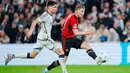 Manchester United terpaksa bermain dengan 10 orang usai Rashford diusir wasit setelah melakukan pelanggaran keras kepada Elias Jelert. (Liselotte Sabroe/Ritzau Scanpix via AP)