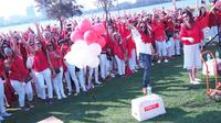 Sejumlah WNI saat mengelar aksi dukung Ahok di Sir James Mitchell Park, South Perth, Australia (13/5). Aksi dukung Ahok ini dihadiri kurang lebih 1000 orang. (Foto Monique Arianto Diaspora Indonesia)