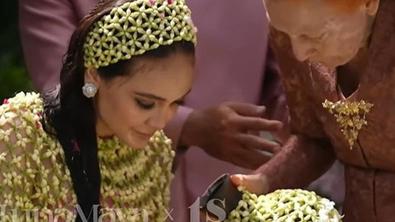 7 Potret Luna Maya di Momen Pecah Kendi Pratolo, Diprediksi Anak Pertamanya Laki-Laki