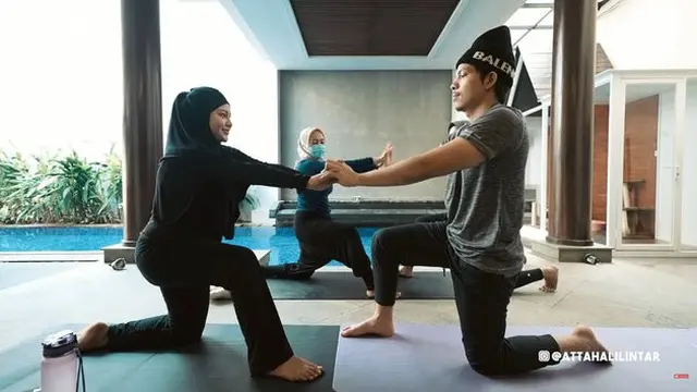 7 Momen Aurel Hermansyah Jalani Prenatal Yoga untuk Lahiran Normal
