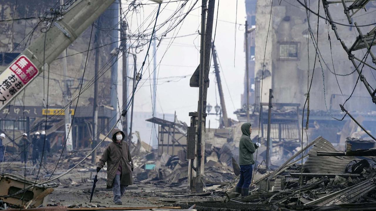 Dikutip dari BBC, Minggu (7/1), sedikitnya 82 orang tewas setelah gempa berkekuatan 7,6 magnitudo mengguncang semenanjung Noto pada Senin (1/1).&nbsp;
