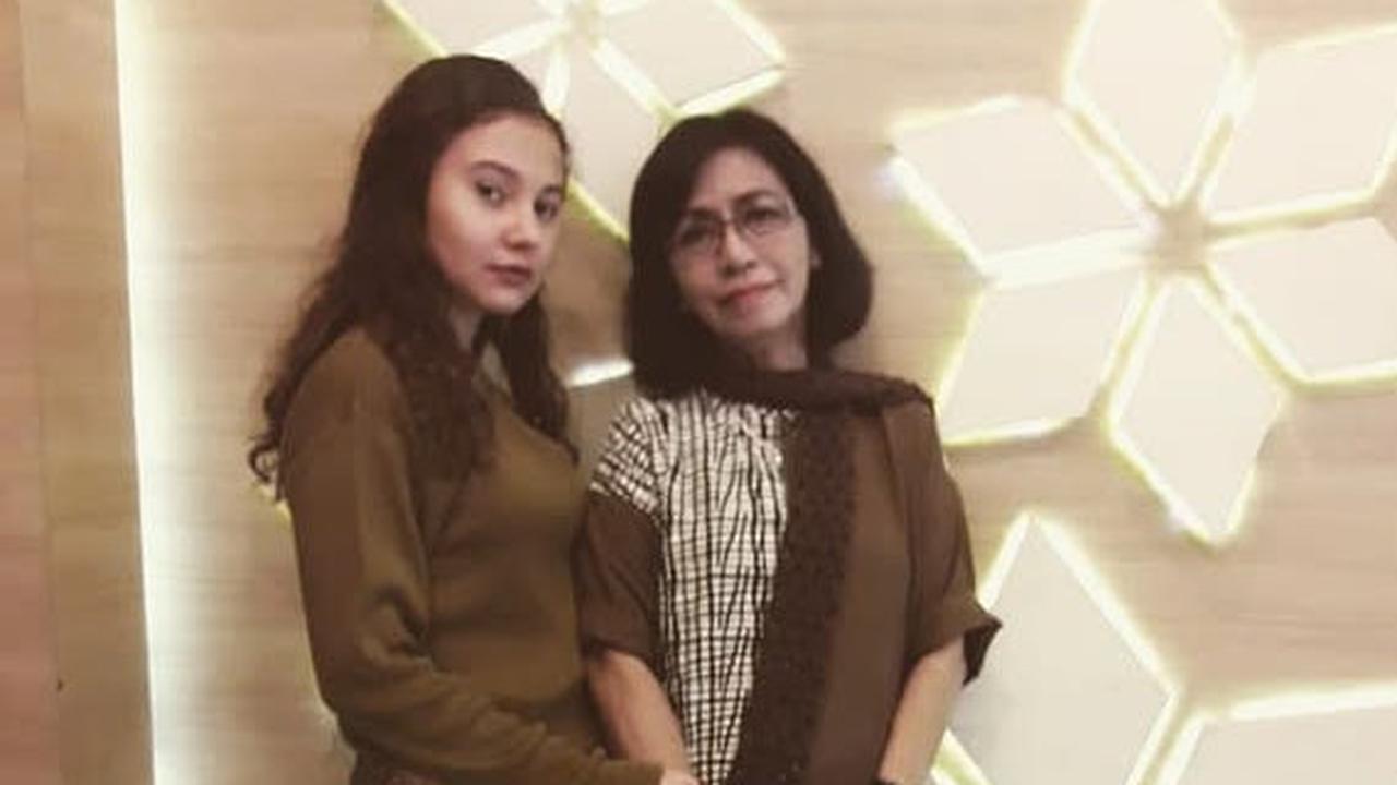 Cerita Unik Larasati Nugroho, Sang Ibu Sudah 3 Kali USG Hasilnya Laki-Laki Tapi Melahirkan Anak Perempuan