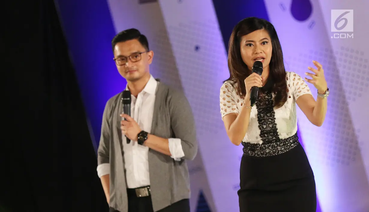 Produser Fokus Indosiar Utrich Farzah berbagi pengalaman  liputan saat gelaran Emtek Goes To Campus 2018 (EGTC) di Universitas Gajah Mada, Yogyakarta, Rabu (17/10). Emtek Goes To Campus ini diadakan pada 16-18 Oktober 2018. (Liputan6.com/Herman Zakharia)