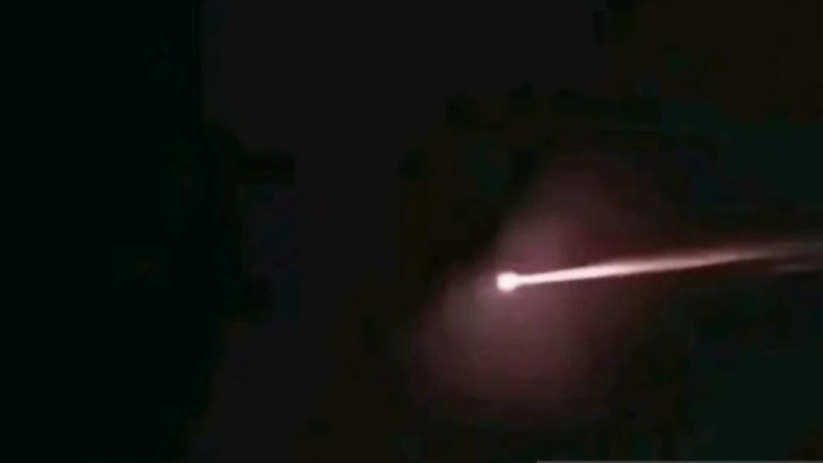Pakar BRIN Ungkap Penyebab Dentuman Meteor di Langit Pulau Jawa - merdeka.com
