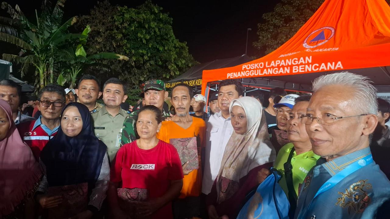 Presiden Prabowo Utus Wamensesneg Kunjungi Korban Kebakaran Kemayoran, Bawa Bantuan Rp5 Juta per KK