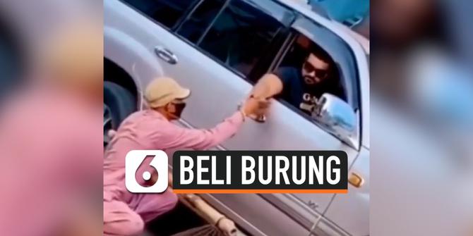 VIDEO: Viral Aksi Pria Sengaja Beli Burung Lalu Dilepaskan