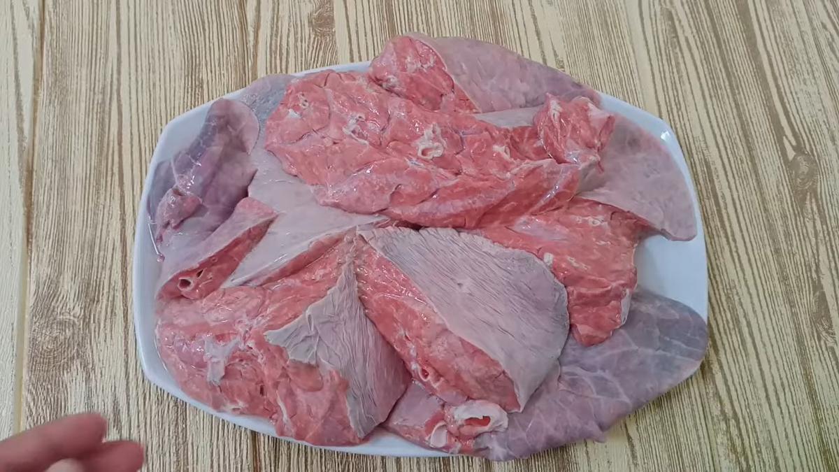 6 Tips Membersihkan Paru Sapi agar Tidak Bau saat Dimasak