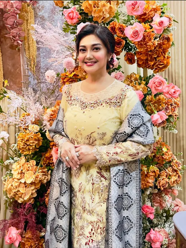 9 Model Sanggul ala Bella Saphira, Bisa Jadi Inspirasi Hadiri Acara Kondangan