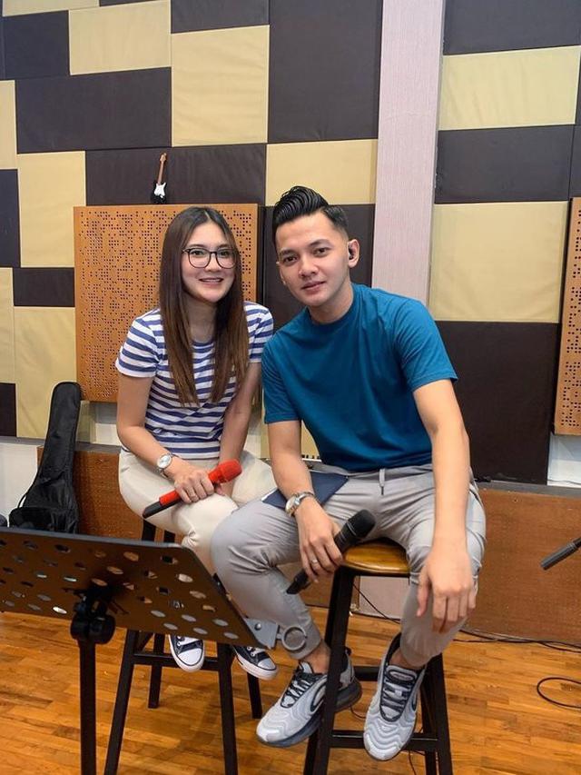 Baru Sebulan Melahirkan, Ini 6 Potret Terbaru Nella Kharisma Kembali Langsing