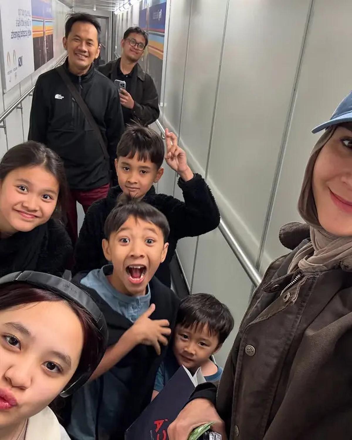 Potret 6 Keluarga Artis Liburan Akhir Tahun di Luar Negeri, Tutup 2024 Penuh Bahagia