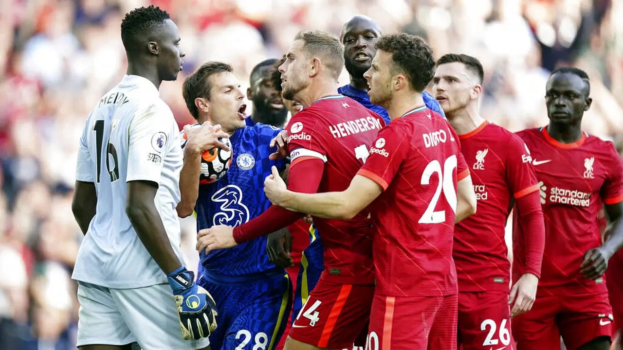 Foto: Diwarnai Kartu Merah, Chelsea Tahan Liverpool di Liga Inggris