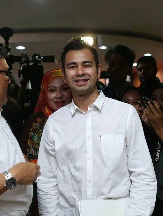 Pada tanggal 4 November 2015 ini Raffi Ahmad memberikan keterangan pers mengenai permintaan maafnya secara terbuka kepada para wartawan. (Nurwahyunan/Bintang.com)