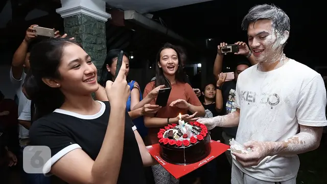 [Bintang] Ulang Tahun Rizky Nazar