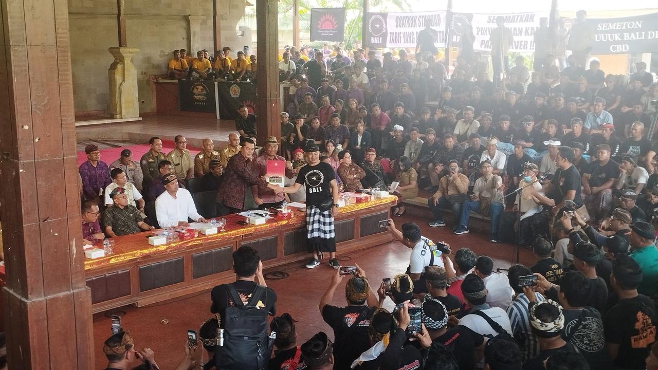 demo driver di Bali tolak ojek online