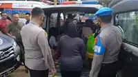 Ambulans Terobos Jalan, Rupanya Mau Liburan (Instagram @makasar_info)