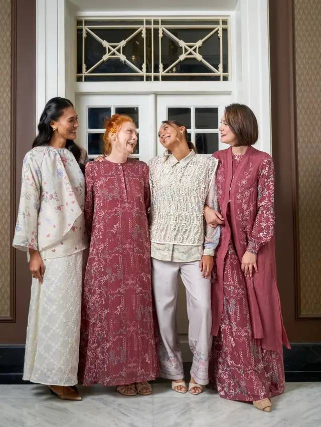 6 Potret Model Gamis Rompi Lepas Luna Maya, Inspirasi Lebaran Sarimbit Keluarga