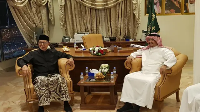 Menteri Agama (Menag) Lukman Hakim Saifuddin bertemu Menteri Haji dan Umrah Arab Saudi Mohammad bin Salih Banten. Dok Kemenag