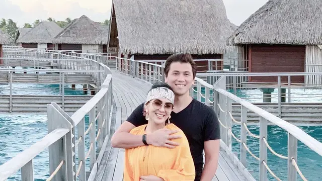 [Fimela] Syahrini dan Reino Barack