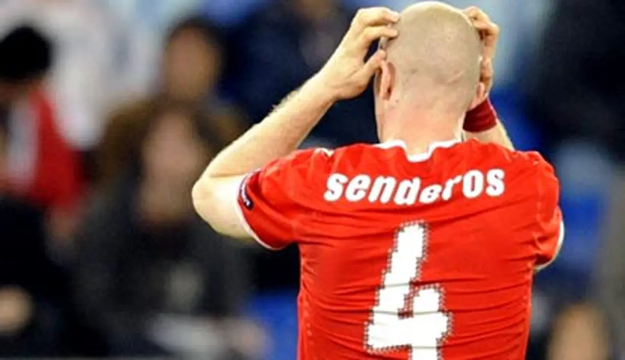 Swiss defender Philippe Senderos reacts after the Euro 2008 Championships Group A football match Switzerland vs. Turkey on June 11, 2008 at Jakob-Park stadium in Basel, Switzerland. AFP PHOTO - DDP / THOMAS LOHNES