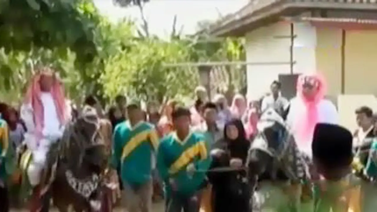 Jemaah Haji Diarak Menggunakan Kuda