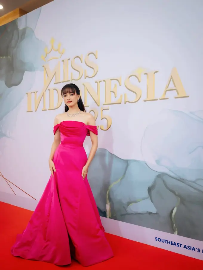 Bak Princess Aurora, Mawar Eva de Jongh Tampil Memesona di Malam Puncak Miss Indonesia 2025