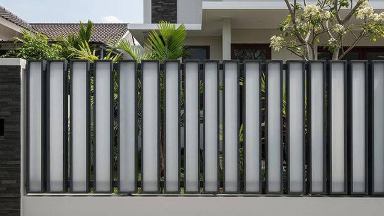 8 Model Pagar Besi Kombinasi Polikarbonat untuk Rumah Minimalis dengan Budget Terjangkau