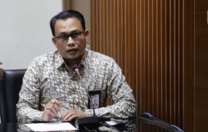Plt Jubir KPK, Ali Fikri saat rilis penahanan Dirjen Bina Keuangan Daerah Kemendagri periode Juli 2020-November 2021, M Ardian Noervianto sebagai tersangka dugaan suap terkait pengajuan dana PEN untuk Kab Kolaka Timur 2021 di Gedung KPK, Jakarta, Rabu (2/2/2022). (Liputan6.com/Helmi Fithriansyah)