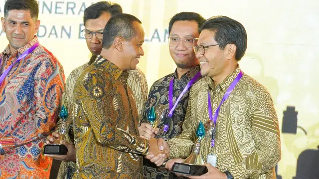 PT Pertamina Gas (Pertagas) meraih tiga penghargaan dalam ajang Penganugerahan Penghargaan Keselamatan Migas Tahun 2024 yang diselenggarakan oleh Kementerian ESDM. (Dok Pertagas)