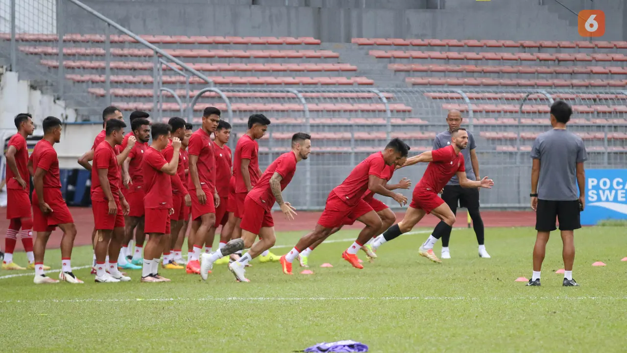 Latihan Timnas Indonesia di KLFA Stadium