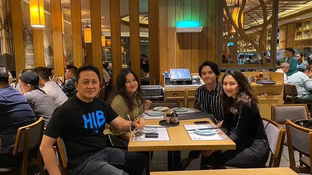 6 Potret Kebersamaan Triawan Munaf dengan Sherina