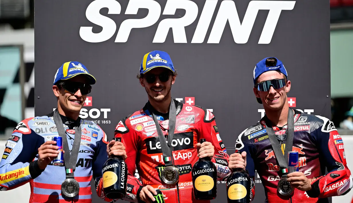 Sebelumnya, pada Sprint Race MotoGP seri Portugal dan Catalunya, Francesco Bagnaia terjatuh saat memimpin lomba. (Marco BERTORELLO/AFP)